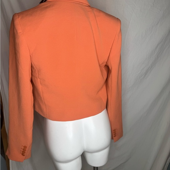 NWT Express Peachy Cropped Shoulder Padded Blazer Size Medium - Picture 5 of 5